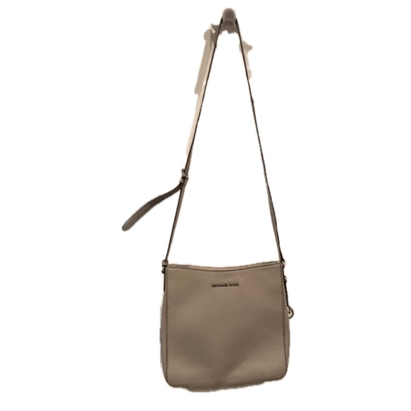 Michael Kors Handbags - Michael Kors Light Tan Crossbody Bag